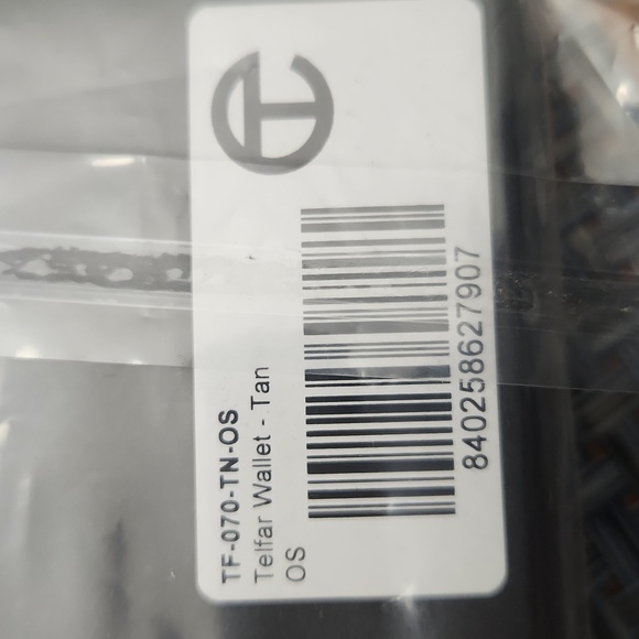 Telfar - tan 100% leather supple wallet - Picture 8 of 12